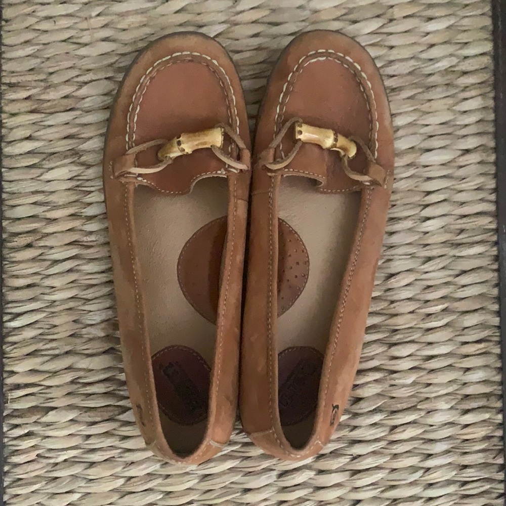 Women’s Leather Born Flats